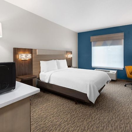 Holiday Inn Express Hotel & Suites Acme-Traverse City By Ihg Exterior photo