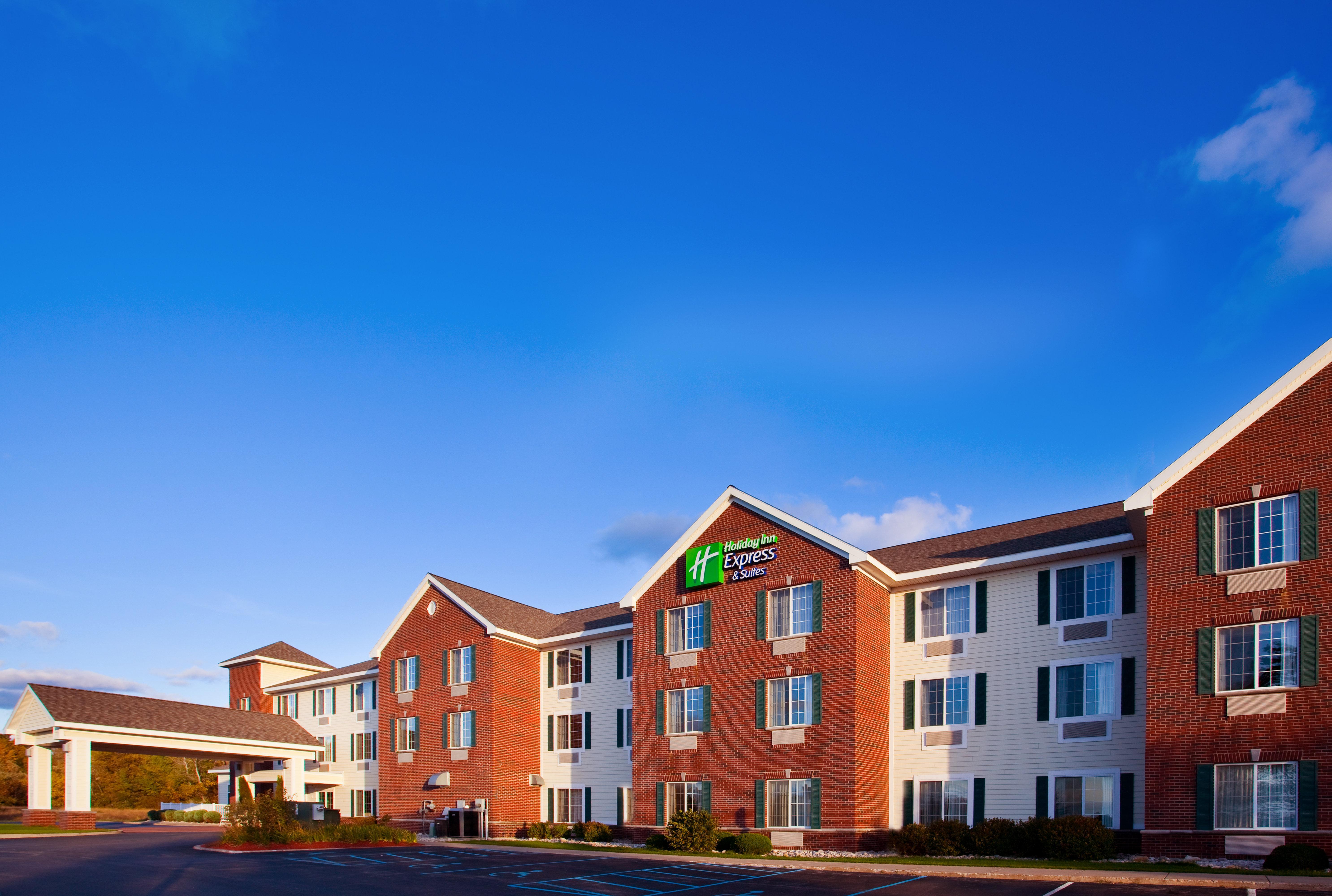 Holiday Inn Express Hotel & Suites Acme-Traverse City By Ihg Exterior photo