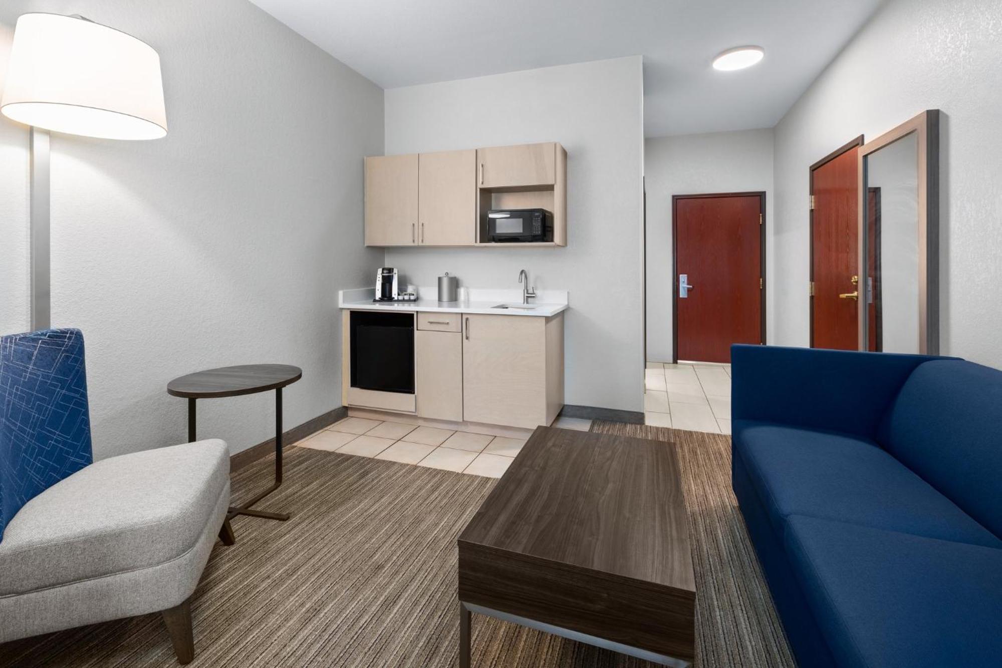 Holiday Inn Express Hotel & Suites Acme-Traverse City By Ihg Exterior photo